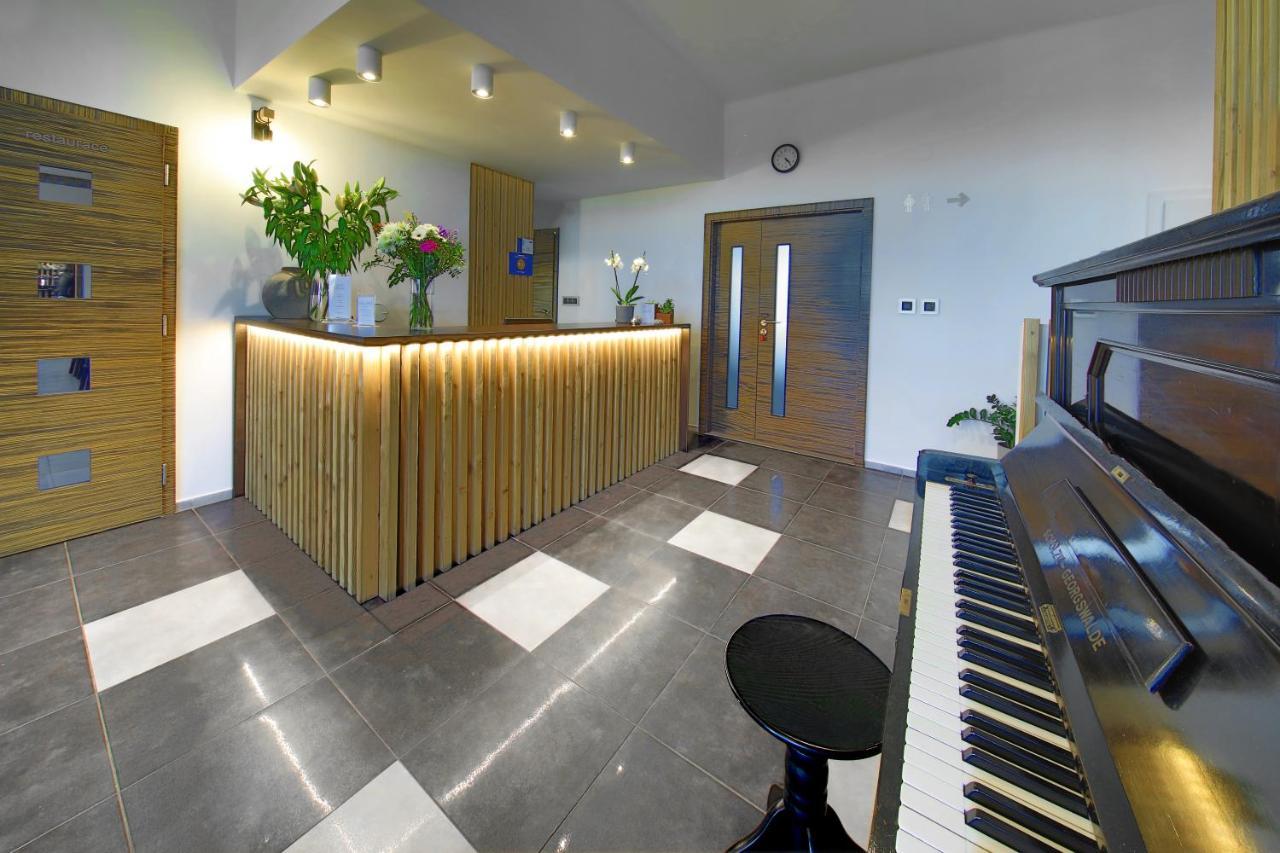 Hotel Brada Jičín 外观 照片