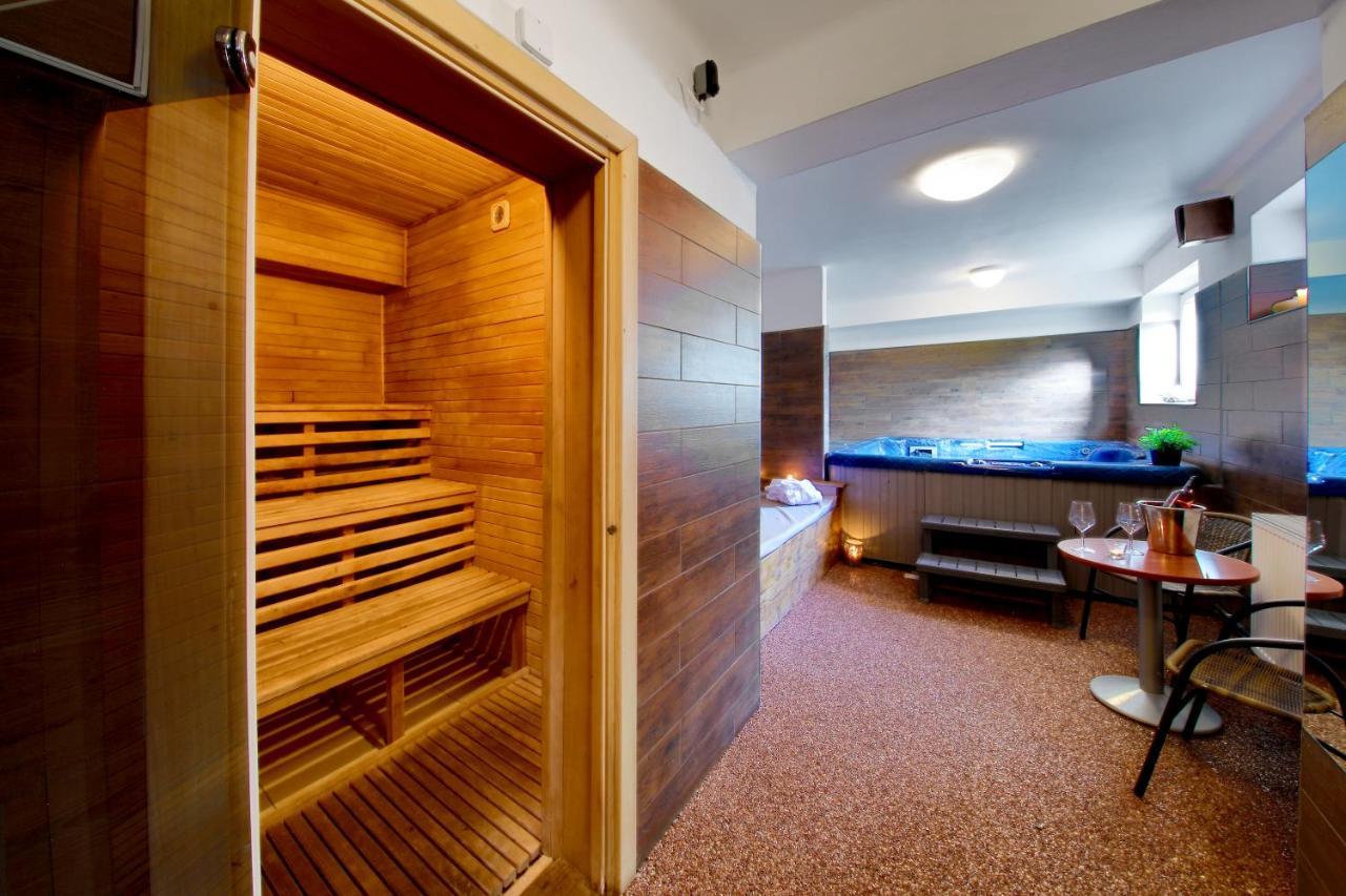 Hotel Brada Jičín 外观 照片