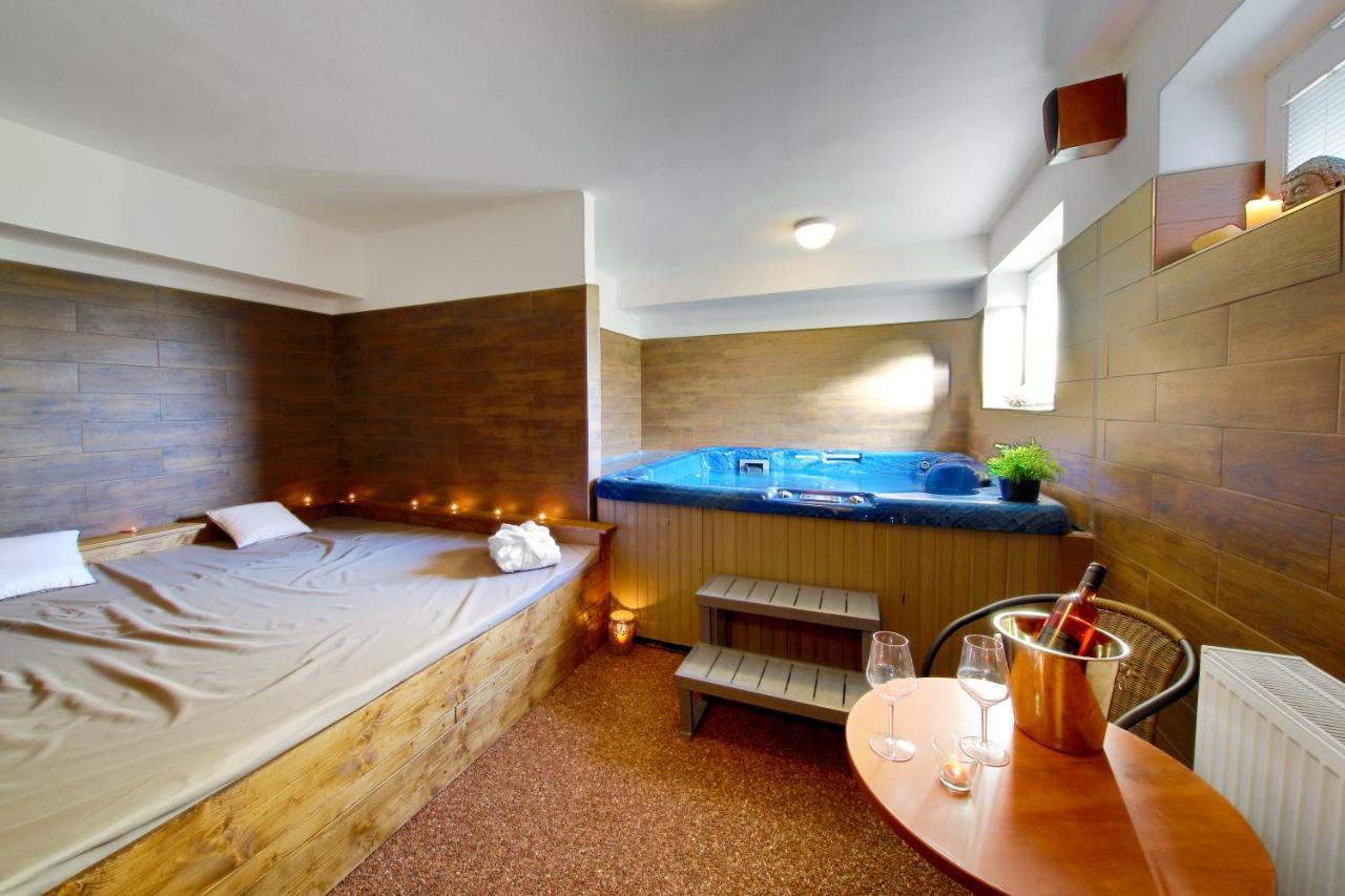 Hotel Brada Jičín 外观 照片