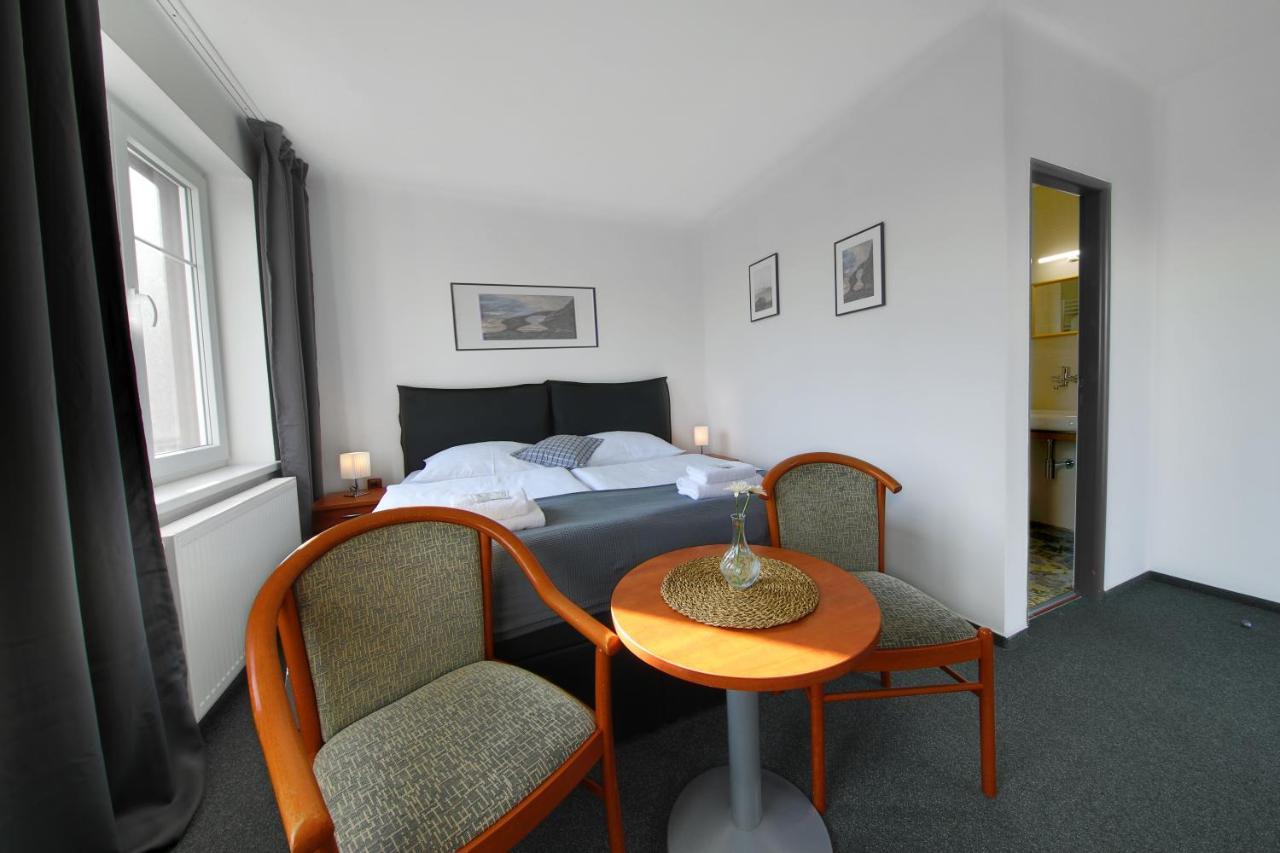 Hotel Brada Jičín 外观 照片