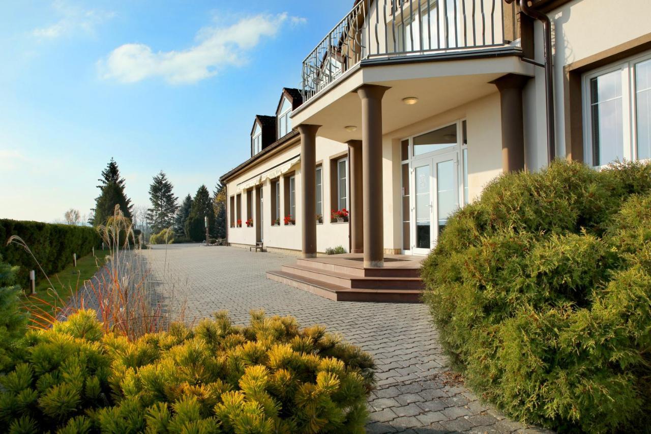 Hotel Brada Jičín 外观 照片