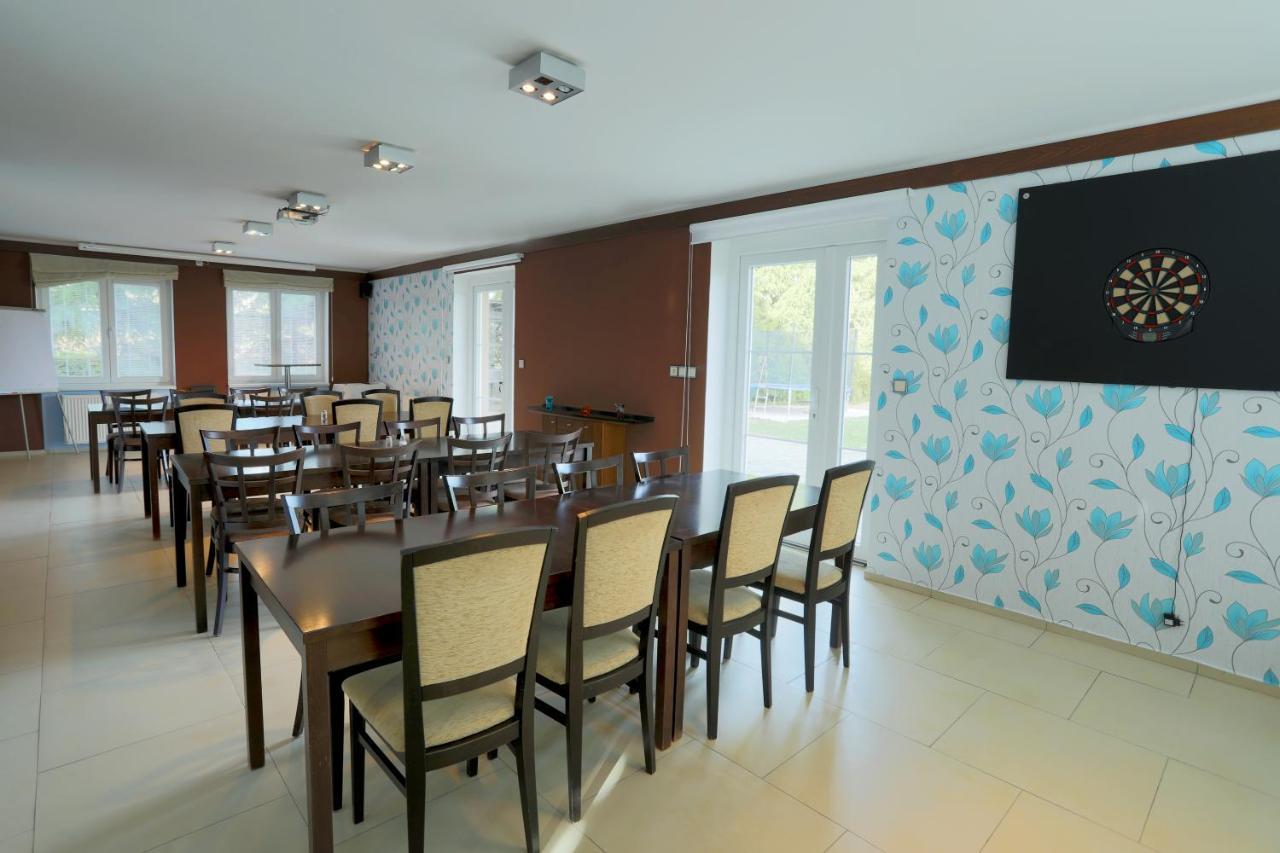 Hotel Brada Jičín 外观 照片