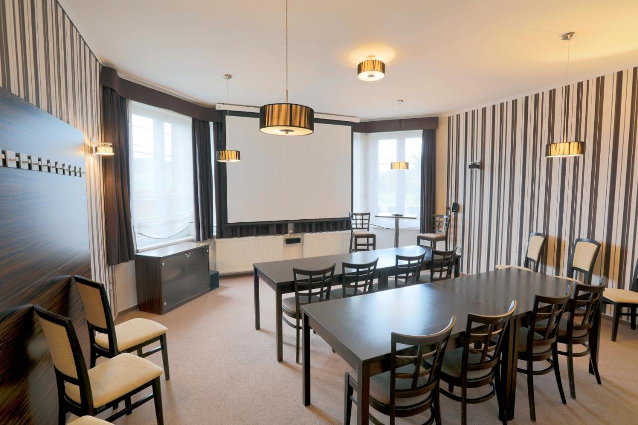 Hotel Brada Jičín 外观 照片