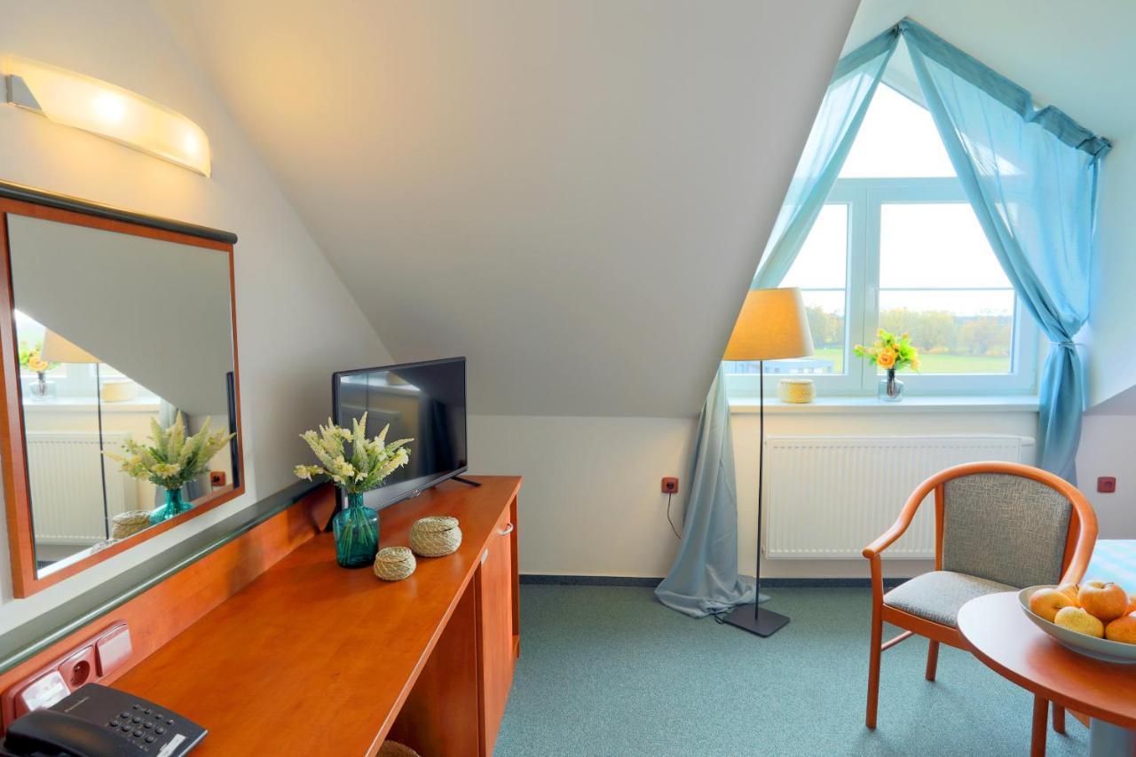 Hotel Brada Jičín 外观 照片