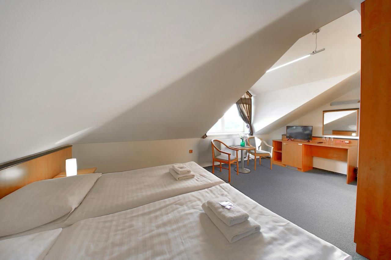 Hotel Brada Jičín 外观 照片