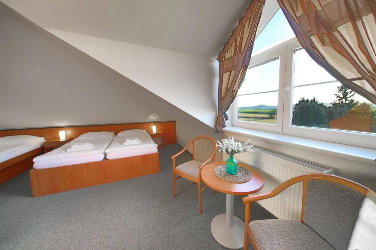 Hotel Brada Jičín 外观 照片